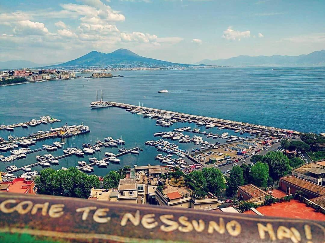 Neapolis Central Port Esterno foto